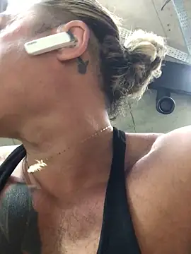 Snapshot of Lovely_milk chatting on March 12, 12:57 pm Lovely milk online show from March 12, 12:57 pm