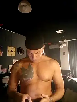 Snapshot of Lovely_milk chatting on March 13, 4:01 pm Lovely milk online show from March 13, 4:01 pm