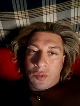 Snapshot of Lovely_milk chatting on March 16, 9:16 pm Lovely milk online show from March 16, 9:16 pm