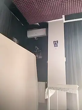 Snapshot of Lovely_milk chatting on September 19, 9:54 am Lovely milk online show from September 19, 9:54 am