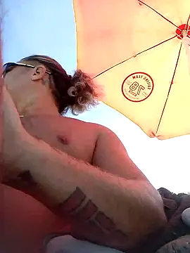 Snapshot of Lovely_milk chatting on September 28, 9:36 am Lovely milk online show from September 28, 9:36 am