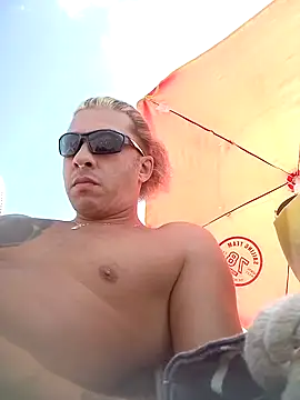 Snapshot of Lovely_milk chatting on October 16, 9:10 am Lovely milk online show from October 16, 9:10 am