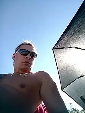 Lovely milk online show from November 3, 8:15 am