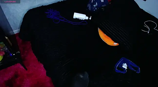 Snapshot of mysteery_katty_ chatting on March 1, 12:07 am mysteery katty  online show from March 1, 12:07 am