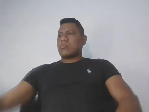 Snapshot of latinblack01 chatting on October 6, 2:03 pm latinblack01 online show from October 6, 2:03 pm