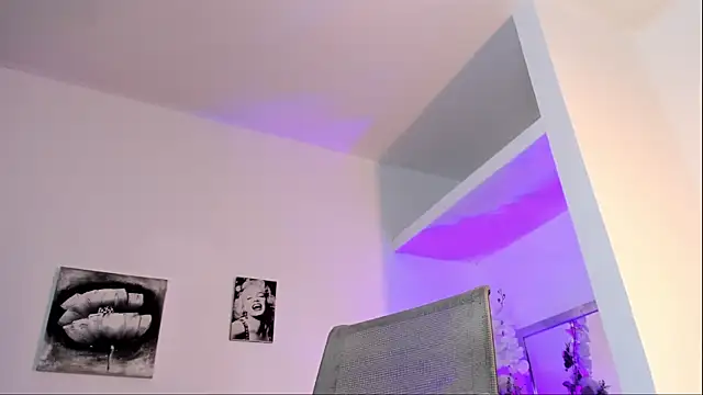 Snapshot of La_Perversa69 chatting on September 15, 7:03 pm La Perversa69 online show from September 15, 7:03 pm