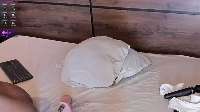 sashamonroe   online show from February 17, 10:45 am