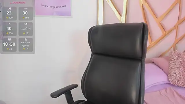 LanaJones  online show from April 21, 12:33 pm