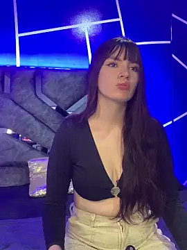 Snapshot of angel_natural chatting on February 3, 7:00 pm angel natural online show from February 3, 7:00 pm