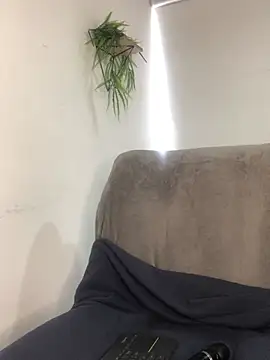 Snapshot of angel_natural chatting on February 6, 7:18 pm angel natural online show from February 6, 7:18 pm