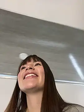 Snapshot of angel_natural chatting on March 3, 9:37 pm angel natural online show from March 3, 9:37 pm