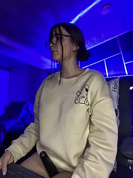 Snapshot of angel_natural chatting on March 6, 1:27 am angel natural online show from March 6, 1:27 am