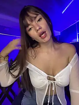 Snapshot of angel_natural chatting on March 7, 8:22 pm angel natural online show from March 7, 8:22 pm