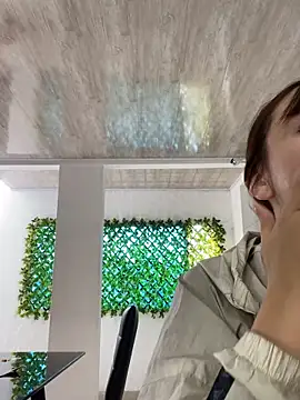 Snapshot of angel_natural chatting on March 8, 8:35 pm angel natural online show from March 8, 8:35 pm