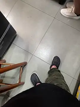 Snapshot of Hjsjsjsjjd chatting on October 20, 1:22 pm Hjsjsjsjjd online show from October 20, 1:22 pm