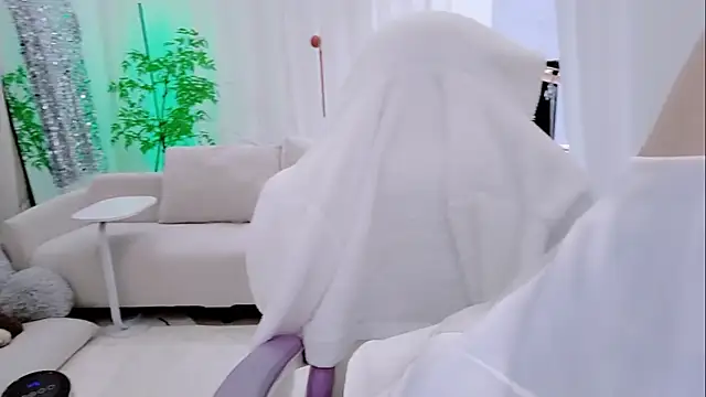 Vaness-a online show from November 16, 9:04 am