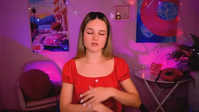 Snapshot of DeboraLarson chatting on December 29, 7:17 am DeboraLarson online show from December 29, 7:17 am