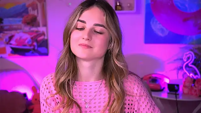 Snapshot of DeboraLarson chatting on February 17, 10:36 pm DeboraLarson online show from February 17, 10:36 pm