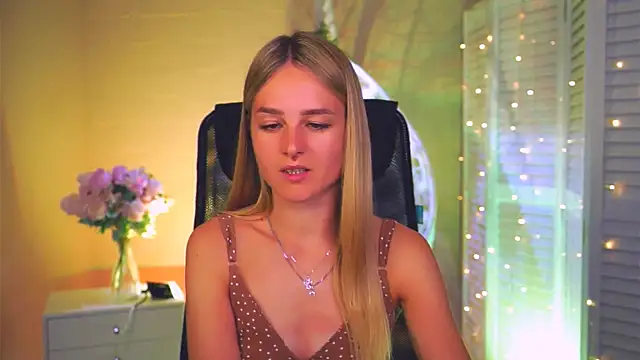 DeboraLarson online show from March 26, 3:34 am