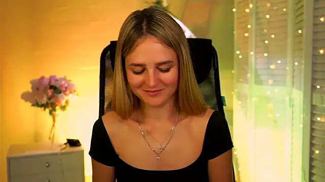 DeboraLarson online show from April 10, 3:12 am