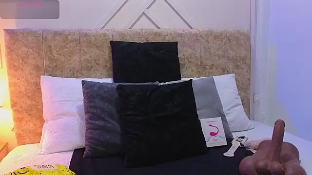 ashley  foxx  online show from February 23, 2:14 pm