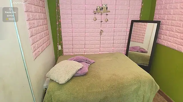 Bonnieshyy online show from January 21, 2:05 pm