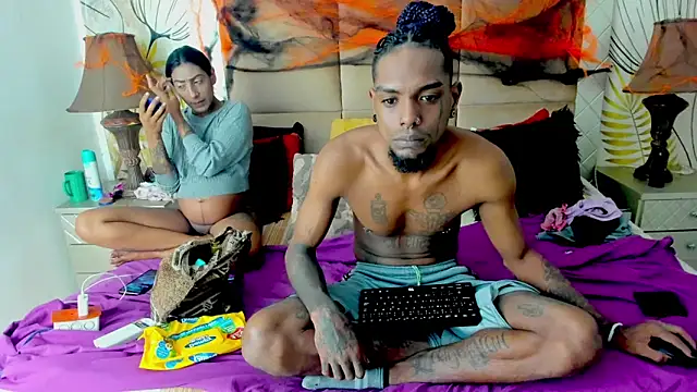 bigblackhotx1 online show from October 26, 6:52 am