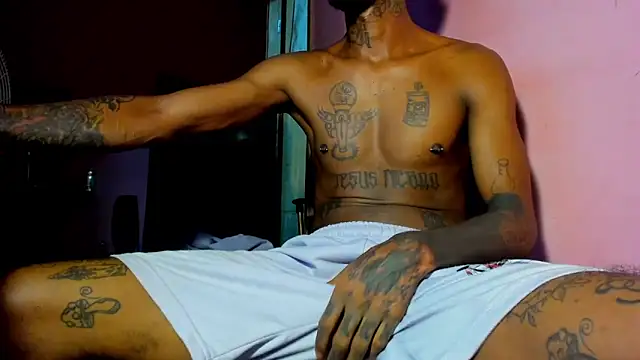 bigblackhotx1 online show from April 23, 11:09 am