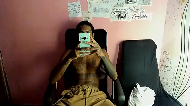 Snapshot of hot_ebanospicy chatting on May 15, 3:02 am hot ebanospicy online show from May 15, 3:02 am
