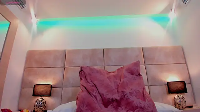 Eevee Taylor online show from January 23, 11:37 am