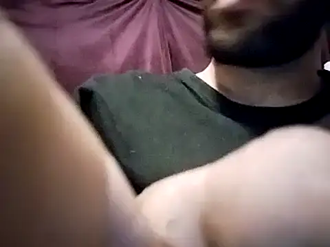 Snapshot of workhard87 chatting on December 10, 7:37 am workhard87 online show from December 10, 7:37 am