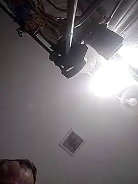 Snapshot of workhard87 chatting on December 21, 2:30 am workhard87 online show from December 21, 2:30 am