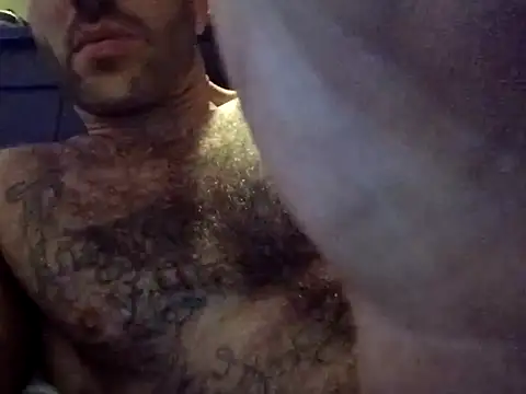 Snapshot of workhard87 chatting on October 6, 3:15 am workhard87 online show from October 6, 3:15 am