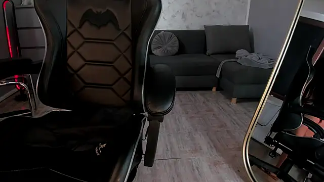 Ivy belle online show from February 18, 9:32 am