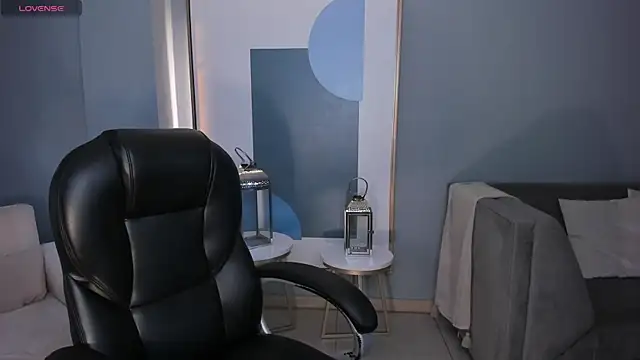 Snapshot of GabriellaLee chatting on November 15, 2:42 am GabriellaLee online show from November 15, 2:42 am