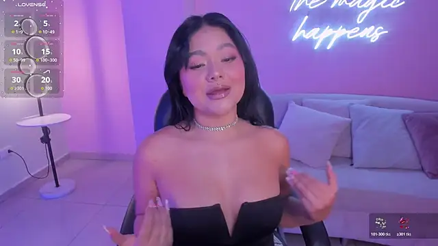 Snapshot of GabriellaLee chatting on December 4, 3:05 am GabriellaLee online show from December 4, 3:05 am