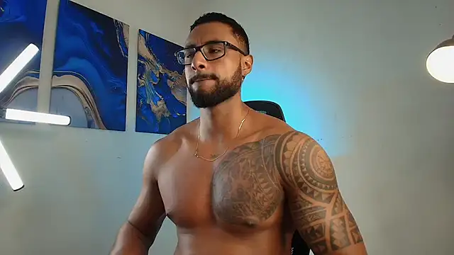 LiamGarcia1 online show from February 10, 2:21 pm