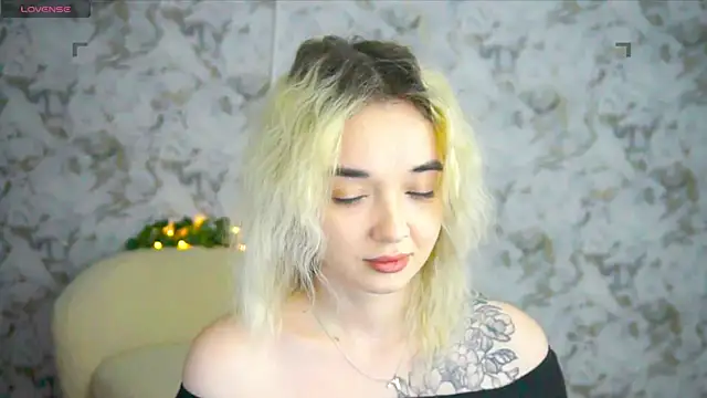 Ashley S online show from April 22, 10:11 pm