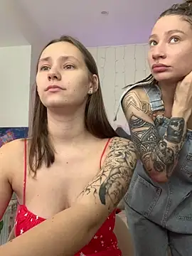 Snapshot of HotCaramellsTV chatting on September 14, 9:08 am HotCaramellsTV online show from September 14, 9:08 am