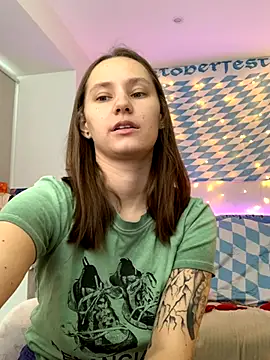 Snapshot of HotCaramellsTV chatting on September 21, 8:49 am HotCaramellsTV online show from September 21, 8:49 am