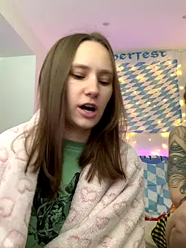 Snapshot of HotCaramellsTV chatting on September 23, 9:01 am HotCaramellsTV online show from September 23, 9:01 am