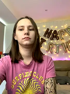 Snapshot of HotCaramellsTV chatting on October 9, 7:50 am HotCaramellsTV online show from October 9, 7:50 am