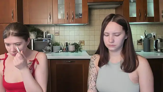 HotCaramellsTV online show from June 27, 8:08 am