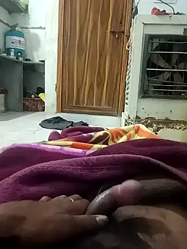 pintuS40 online show from January 2, 10:11 pm