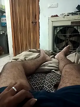 pintuS40 online show from October 26, 1:44 am