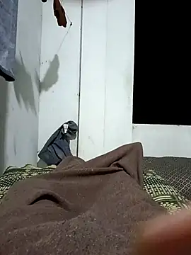 pintuS40 online show from April 21, 10:23 pm