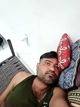 pintuS40 online show from April 24, 1:19 am