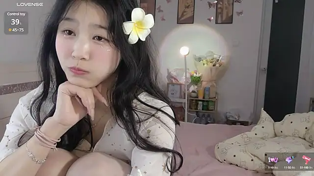 Luminous163 online show from February 26, 4:14 pm