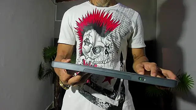 Salomon koude online show from June 9, 1:45 pm
