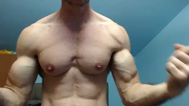 Snapshot of flexforyou chatting on June 7, 5:55 am flexforyou online show from June 7, 5:55 am
